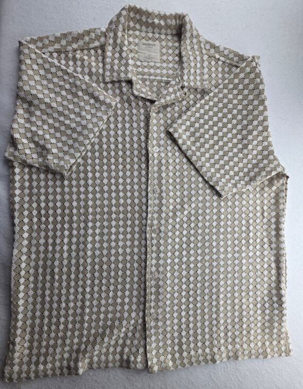 Massive Luxury Beige White Short Sleeve Button Down Men's Medium